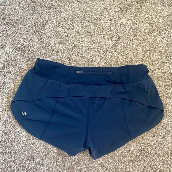 Lululemon navy speed up shorts - Picture 4 of 4